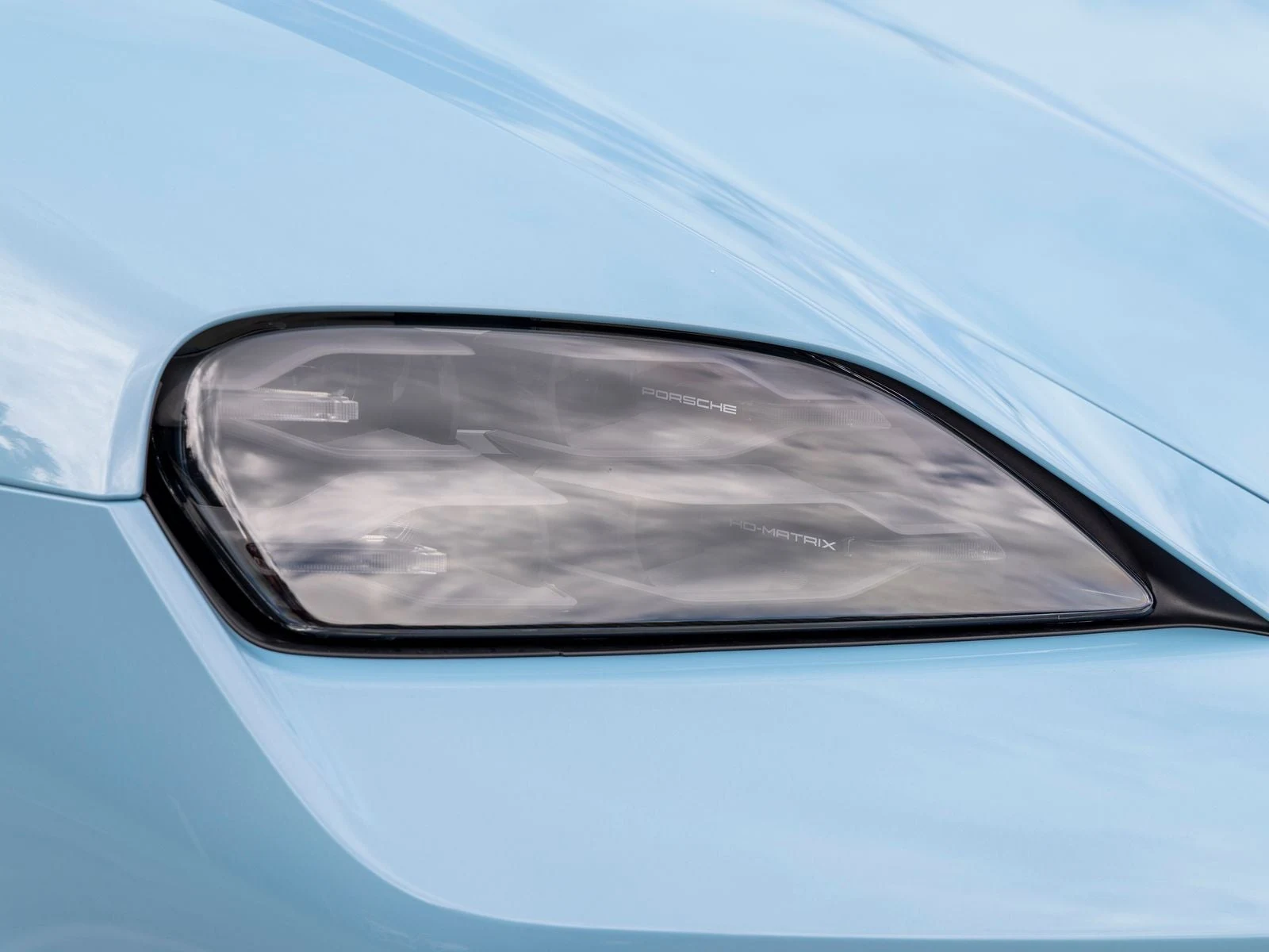 2026 Porsche Taycan Black Edition (2025 Update), 15/20