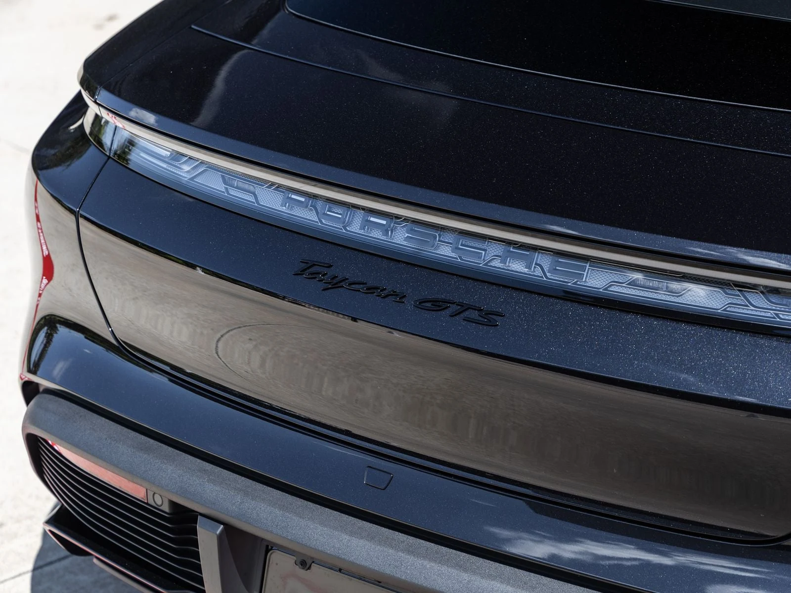 2026 Porsche Taycan GTS (2025 Update), 16/20
