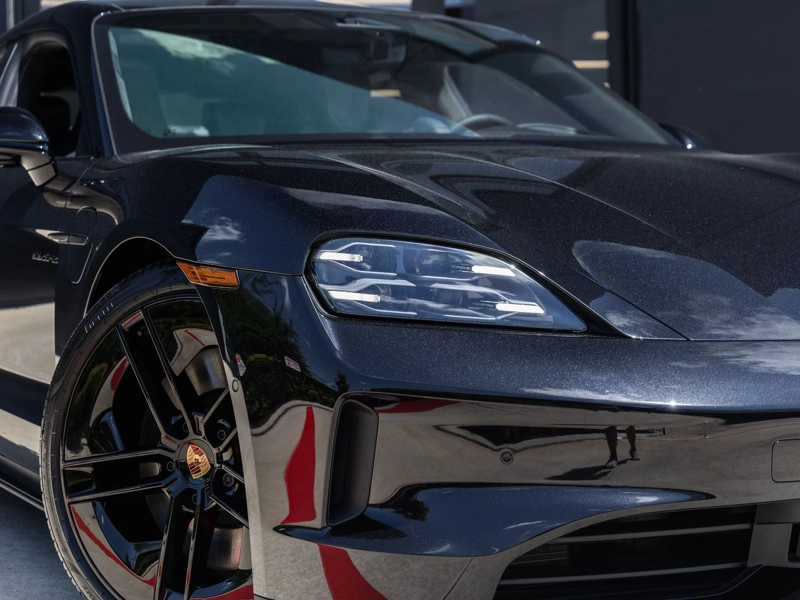 2026 Porsche Taycan GTS (2025 Update), 18/20