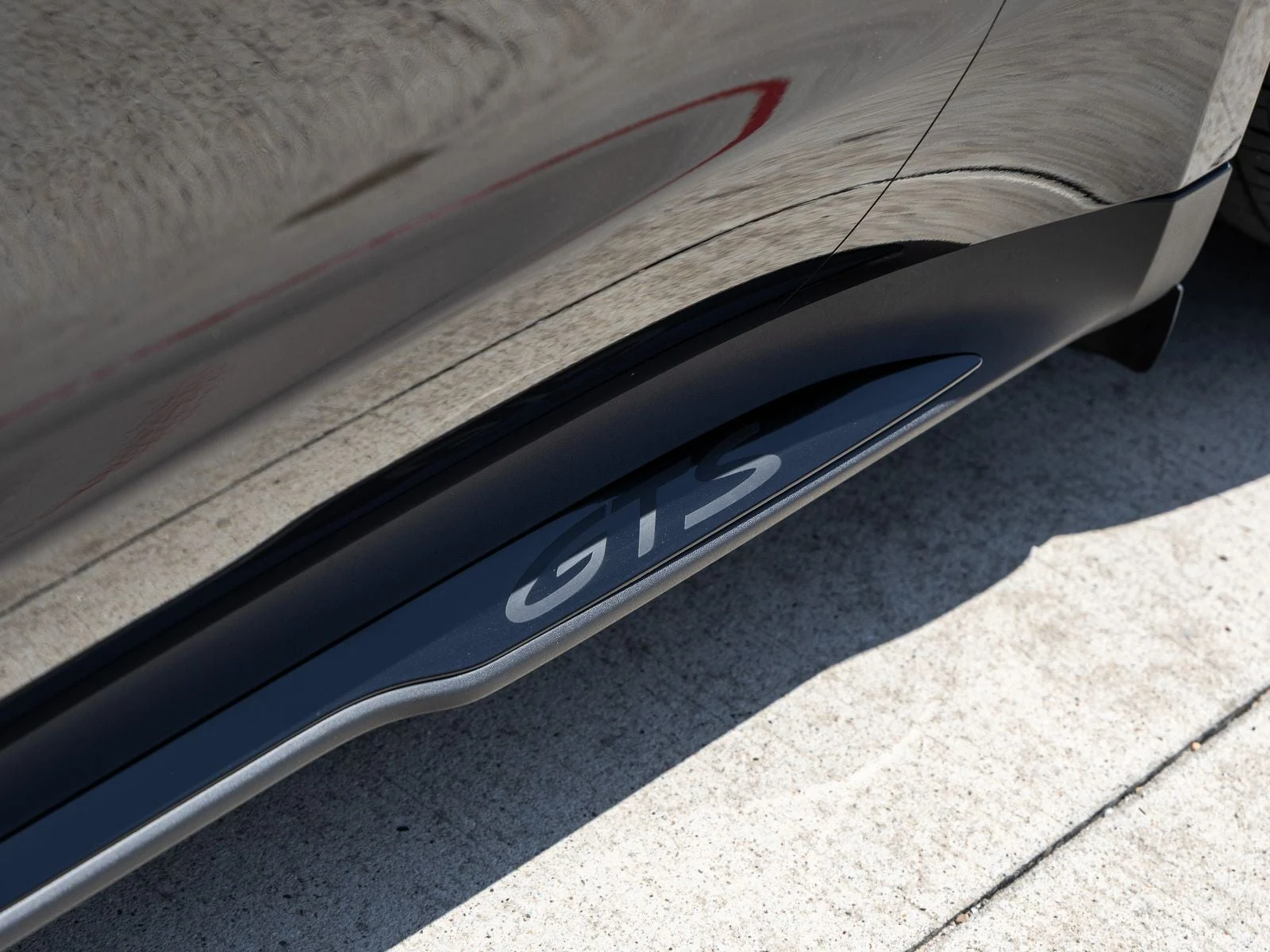 2026 Porsche Taycan GTS (2025 Update), 19/20
