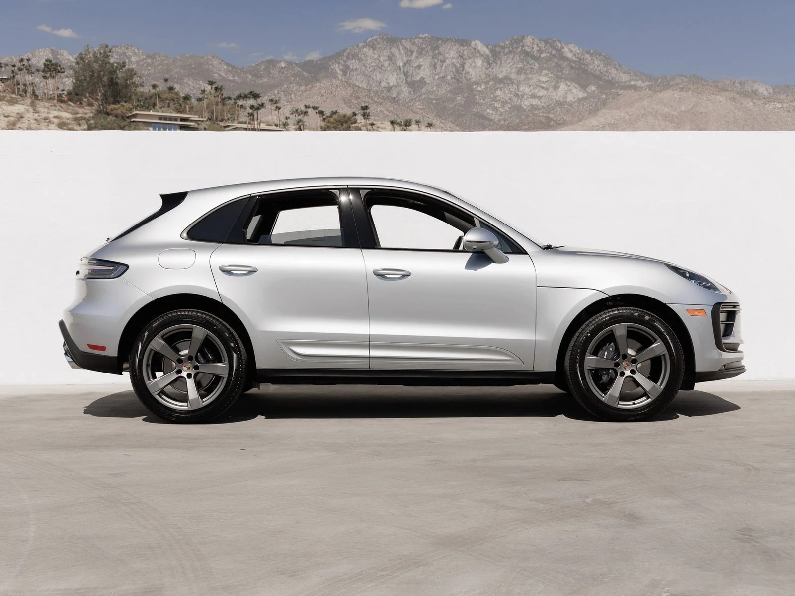 2026 Porsche Macan (95B), 8/20