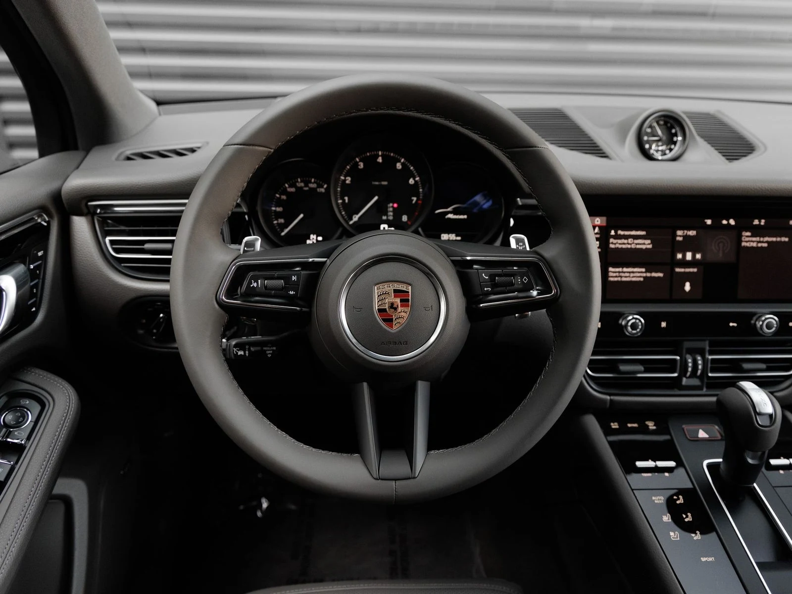 2026 Porsche Macan (95B), 17/20