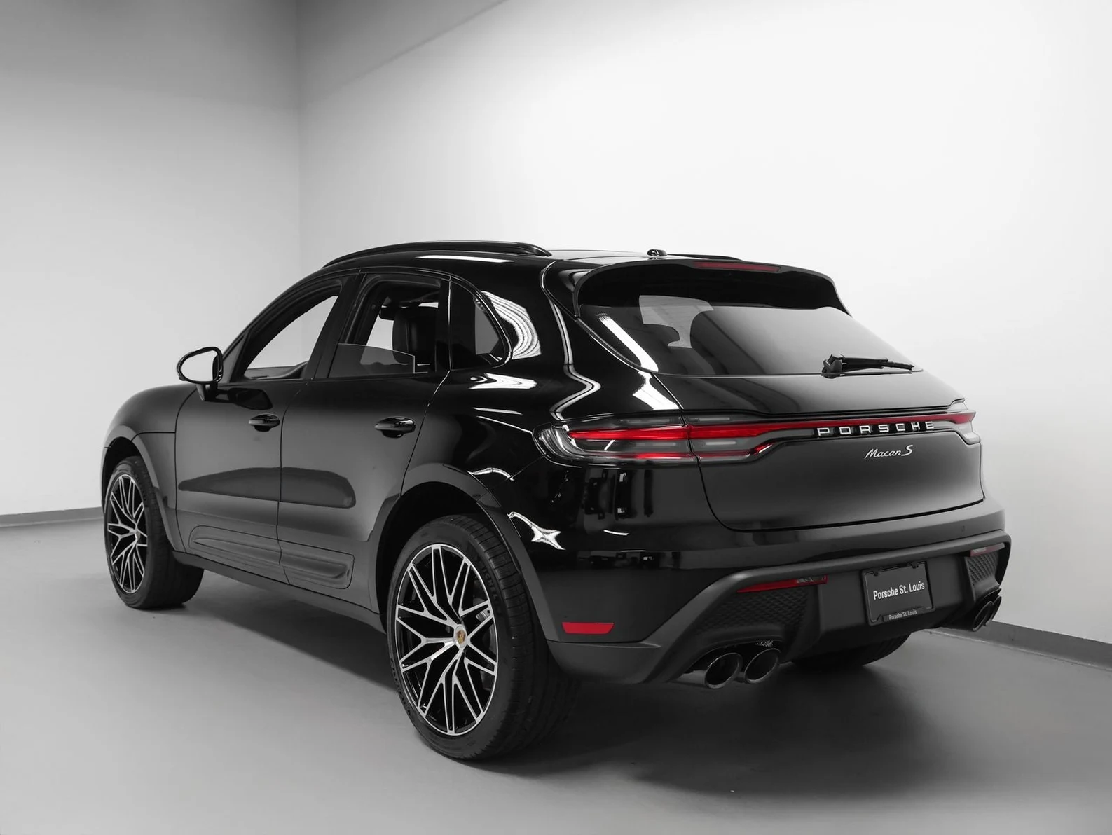 2026 Porsche Macan S (95B), 3/20