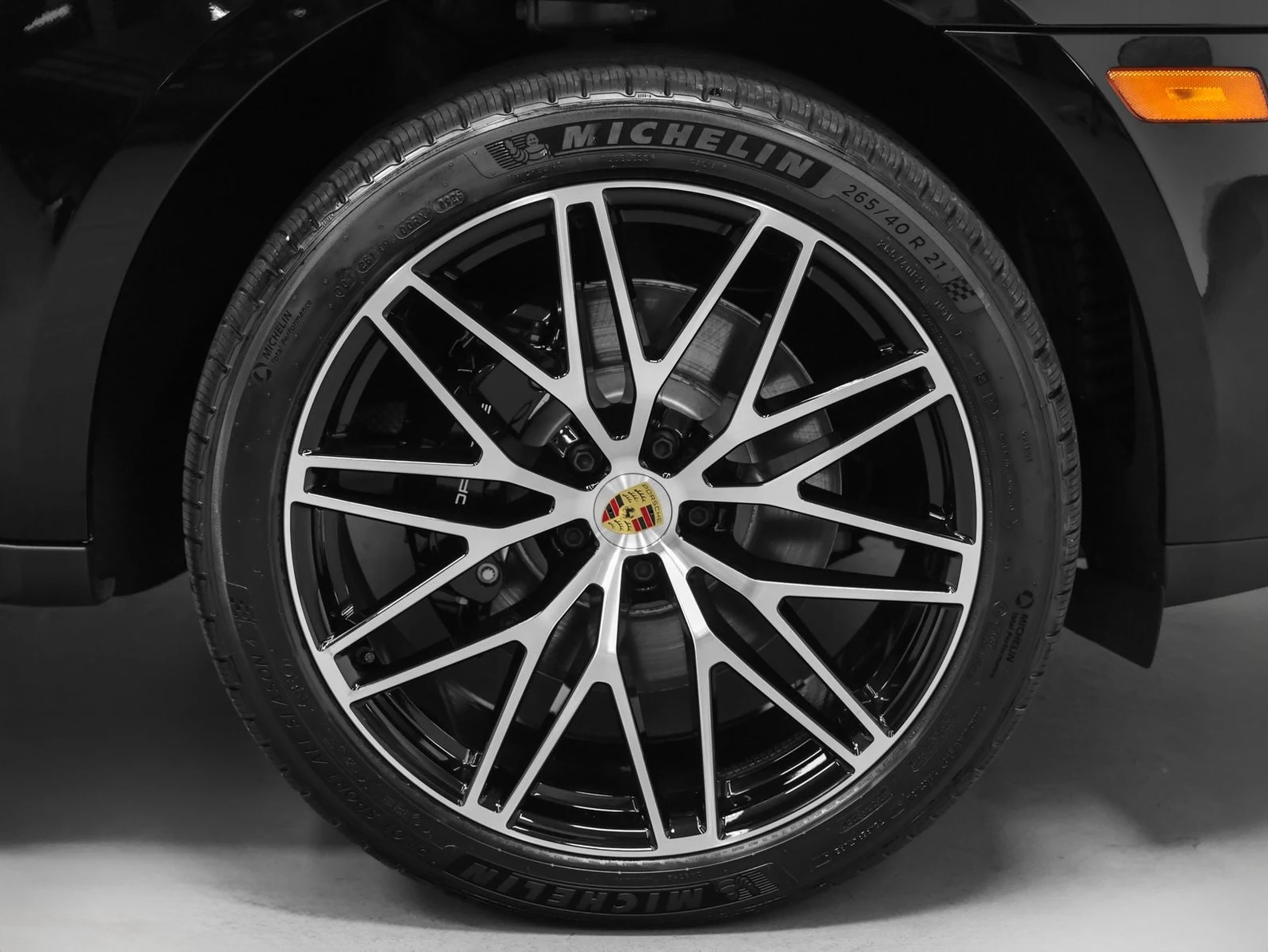 2026 Porsche Macan S (95B), 15/20