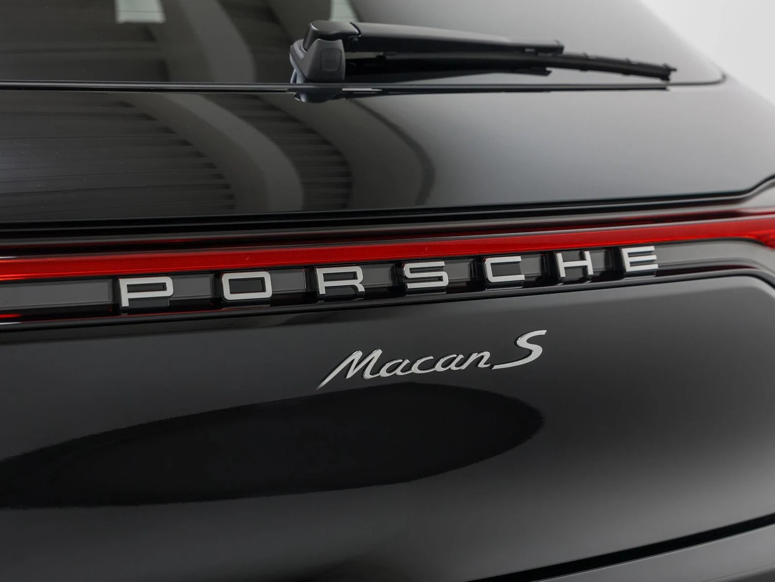 2026 Porsche Macan S (95B), 19/20
