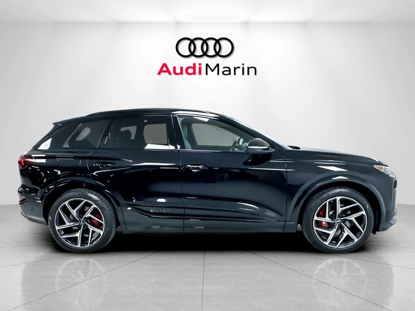 2027 Audi SQ6 e-tron Premium Plus, 6/20