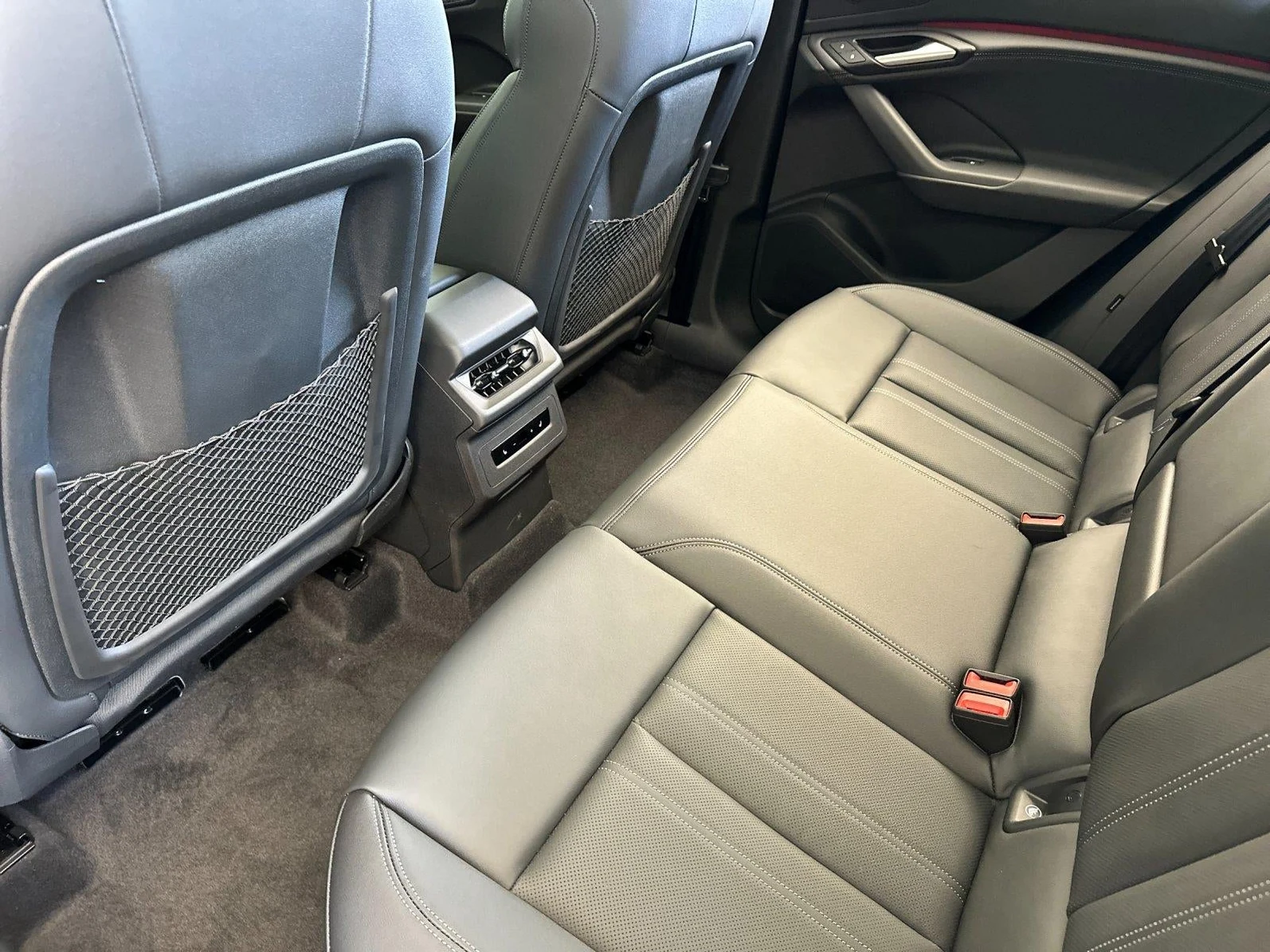 2027 Audi SQ6 e-tron Premium Plus, 11/20