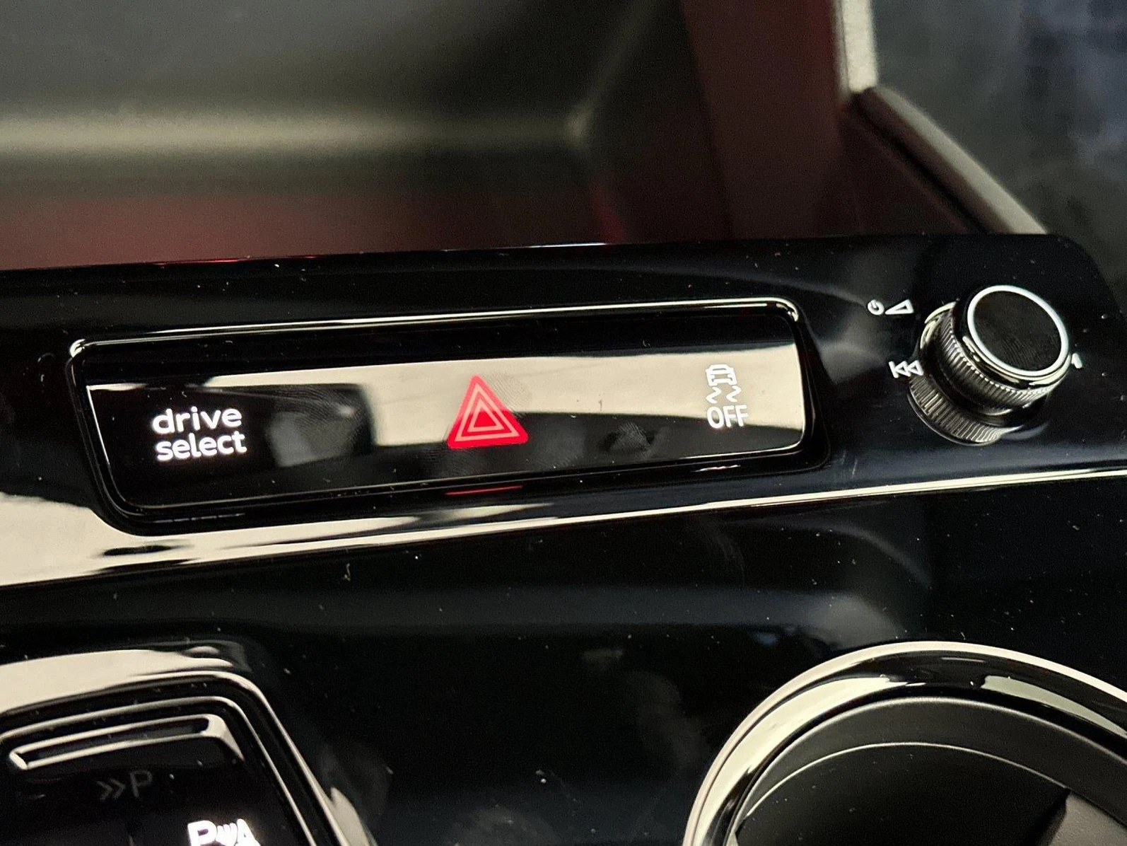 2027 Audi SQ6 e-tron Premium Plus, 19/20
