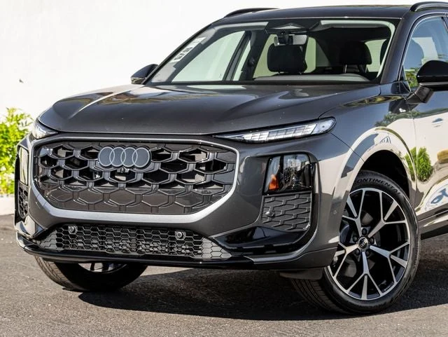 2026 Audi Q3 S line quattro (FJ), 2/20