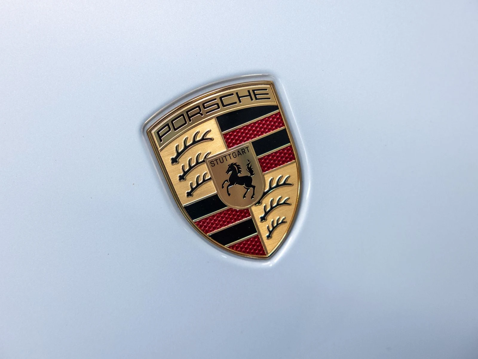 2026 Porsche Taycan 4 Sedan (2025 Update), 18/20