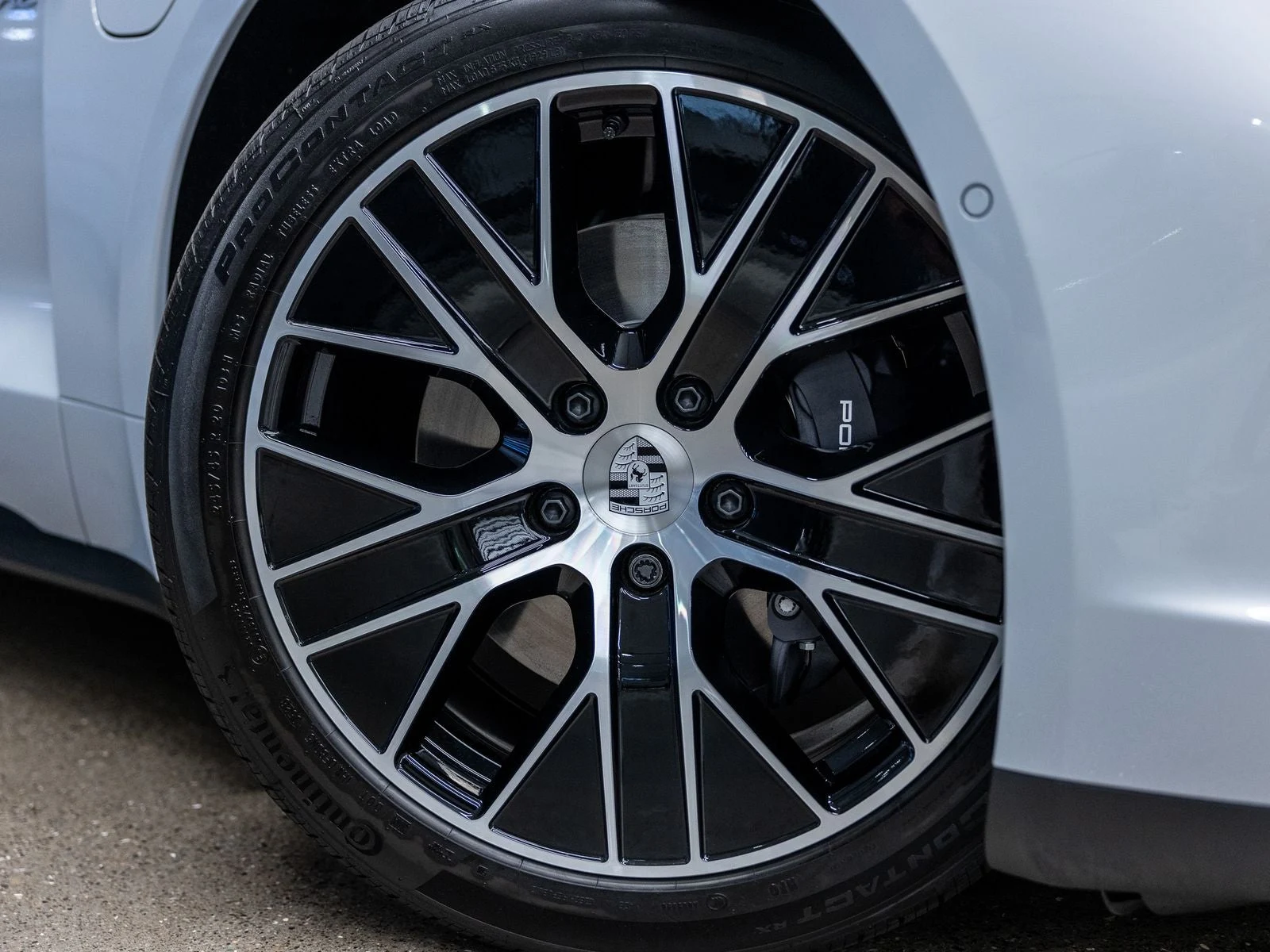 2026 Porsche Taycan 4 Sedan (2025 Update), 19/20