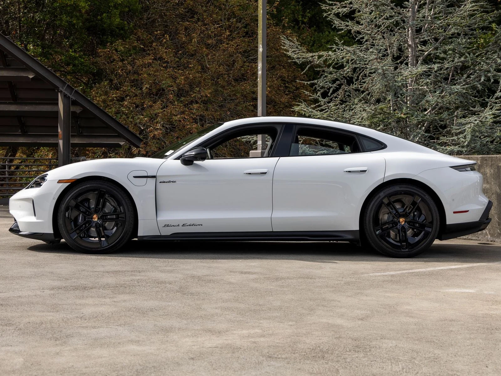 2026 Porsche Taycan 4 Black Edition (2025 Update), 2/20