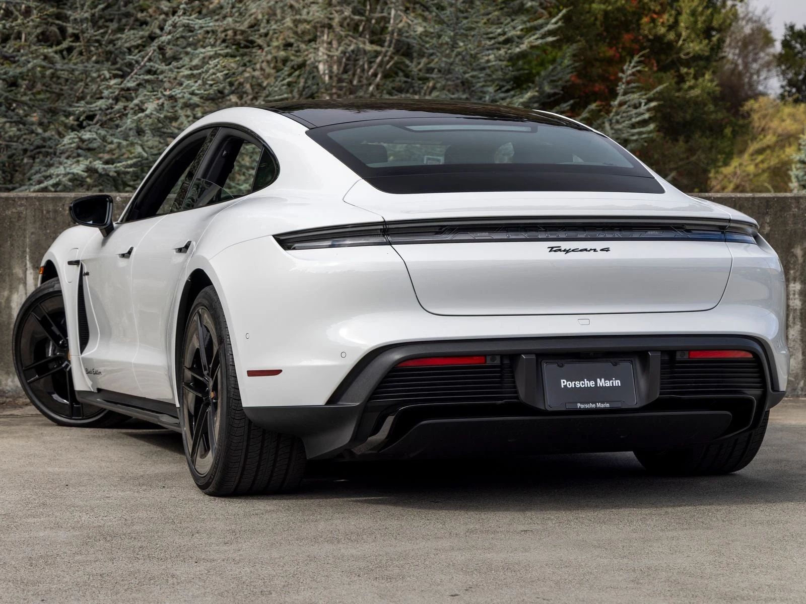 2026 Porsche Taycan 4 Black Edition (2025 Update), 3/20