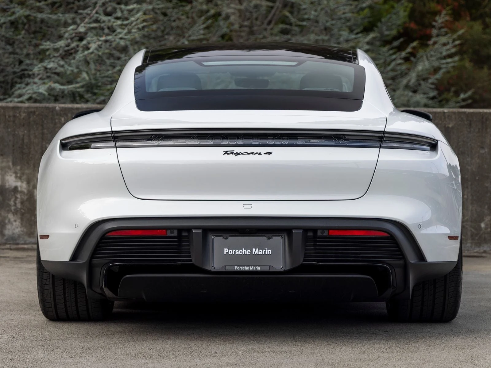 2026 Porsche Taycan 4 Black Edition (2025 Update), 10/20