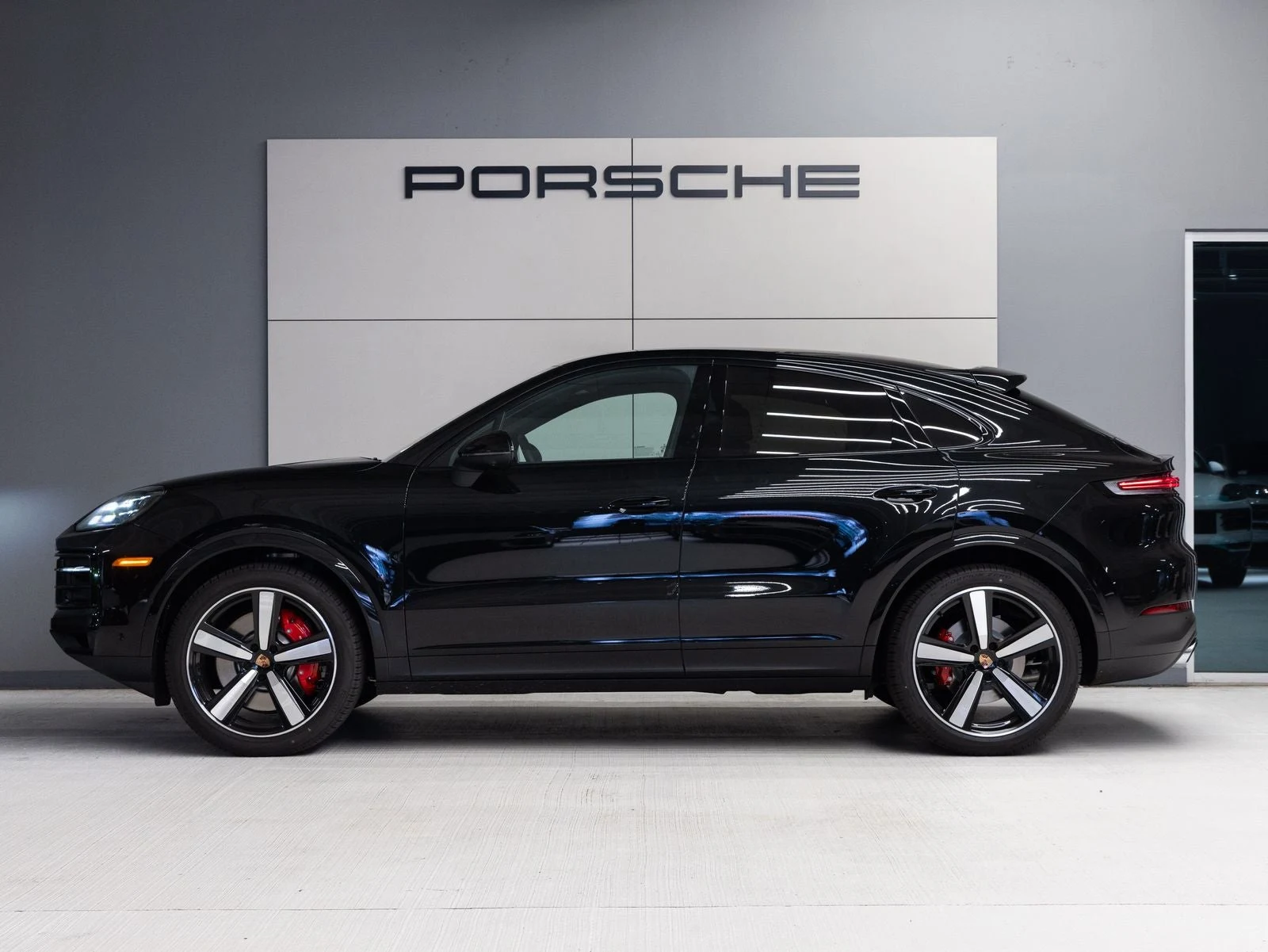 2026 Porsche Cayenne S Coupé (3rd Generation), 2/20