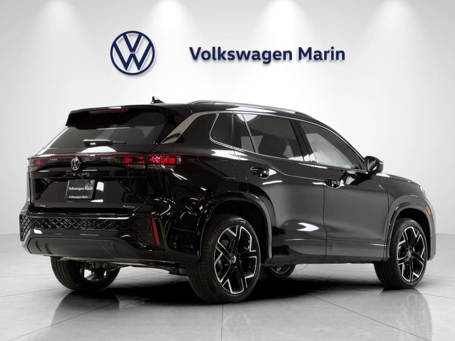 2026 Volkswagen Tiguan SEL R-Line Turbo (3rd Generation North America), 5/20