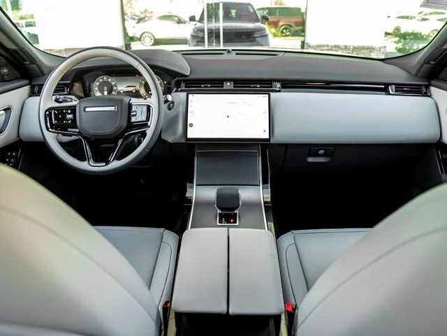 2026 Land Rover Range Rover Velar S (L560), 18/20
