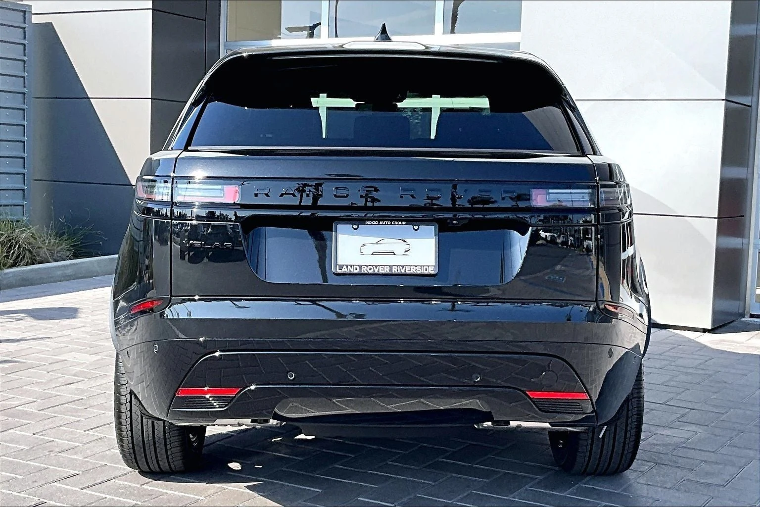 2026 Land Rover Range Rover Velar Dynamic SE (L560), 4/14