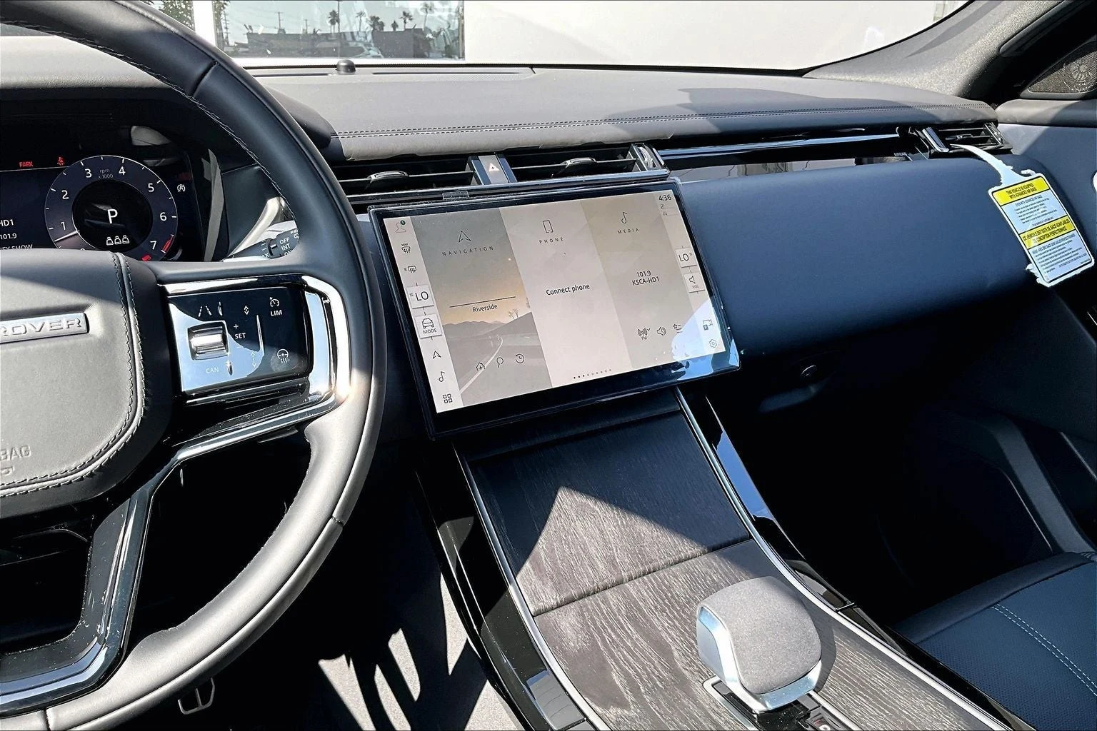 2026 Land Rover Range Rover Velar Dynamic SE (L560), 7/14