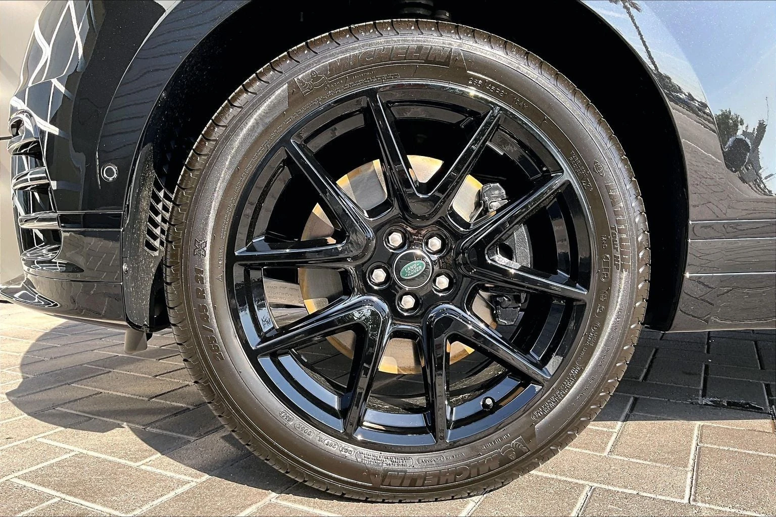 2026 Land Rover Range Rover Velar Dynamic SE (L560), 12/14