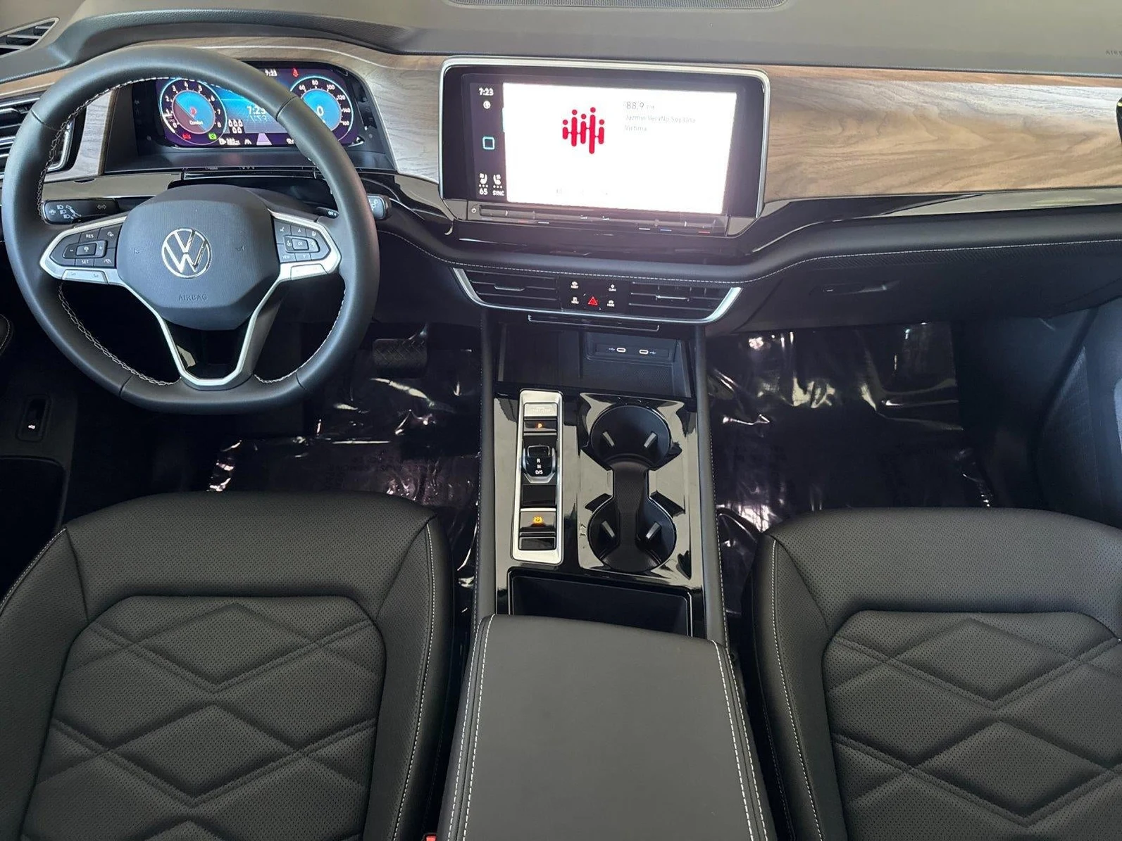 2026 Volkswagen Atlas 2.0T SE with Technology (2024 Update), 12/20