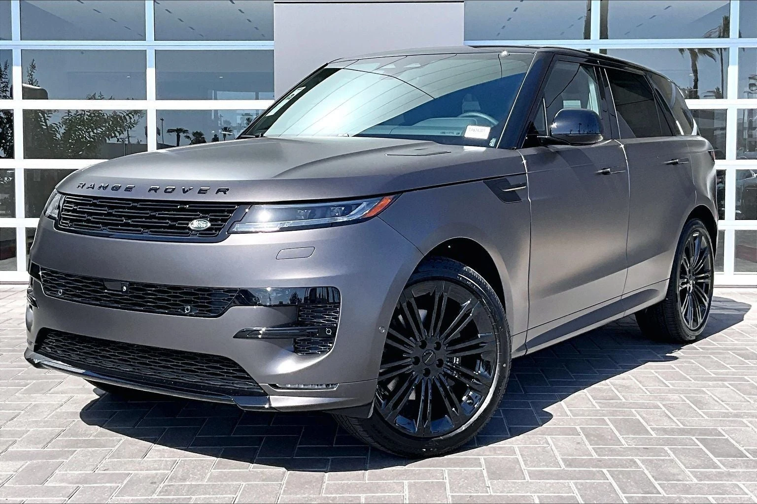 Land Rover Range Rover Sport Dynamic SE (L461) · Charente Gray Premium Metallic · Indigo Auto Group