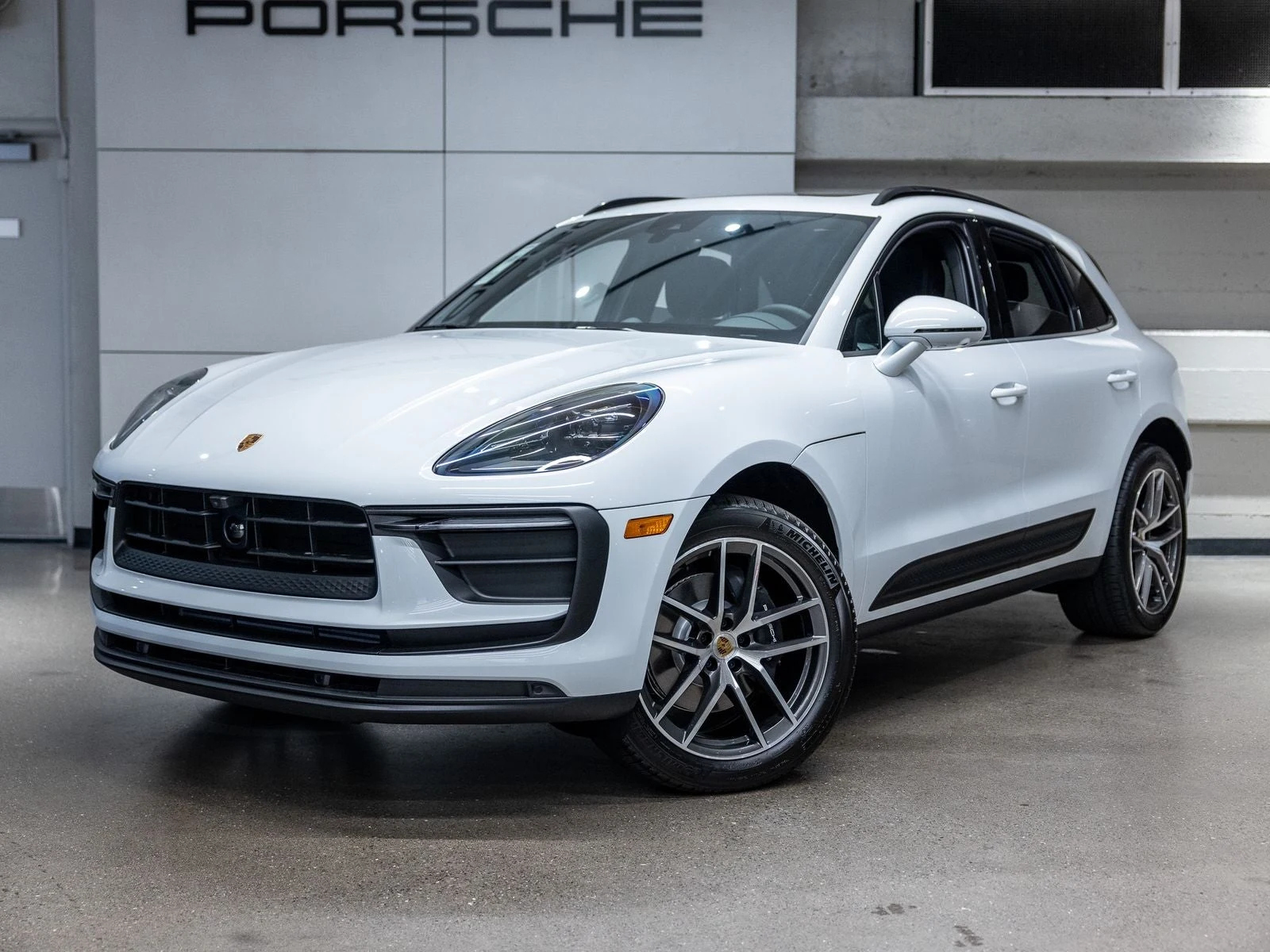 Porsche Macan (95B) · Carrara White Metallic · Indigo Auto Group