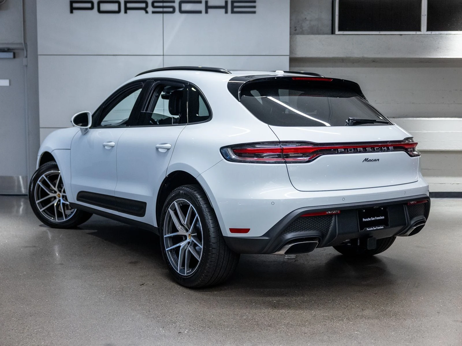 2026 Porsche Macan (95B), 3/20