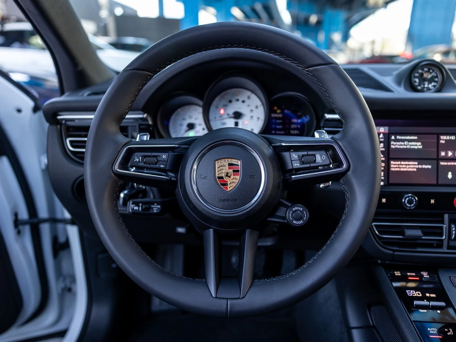 2026 Porsche Macan (95B), 6/20