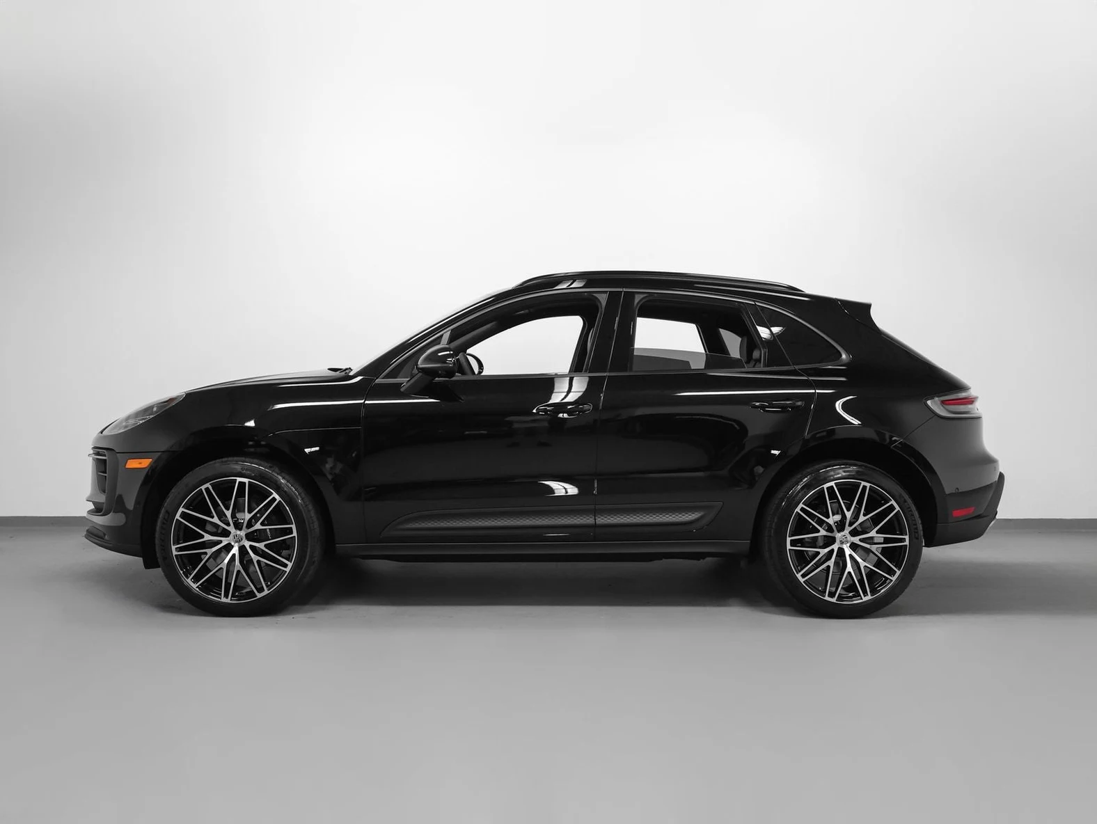 2026 Porsche Macan (95B), 2/20