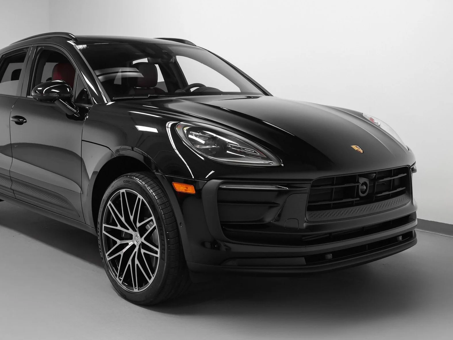 2026 Porsche Macan (95B), 8/20
