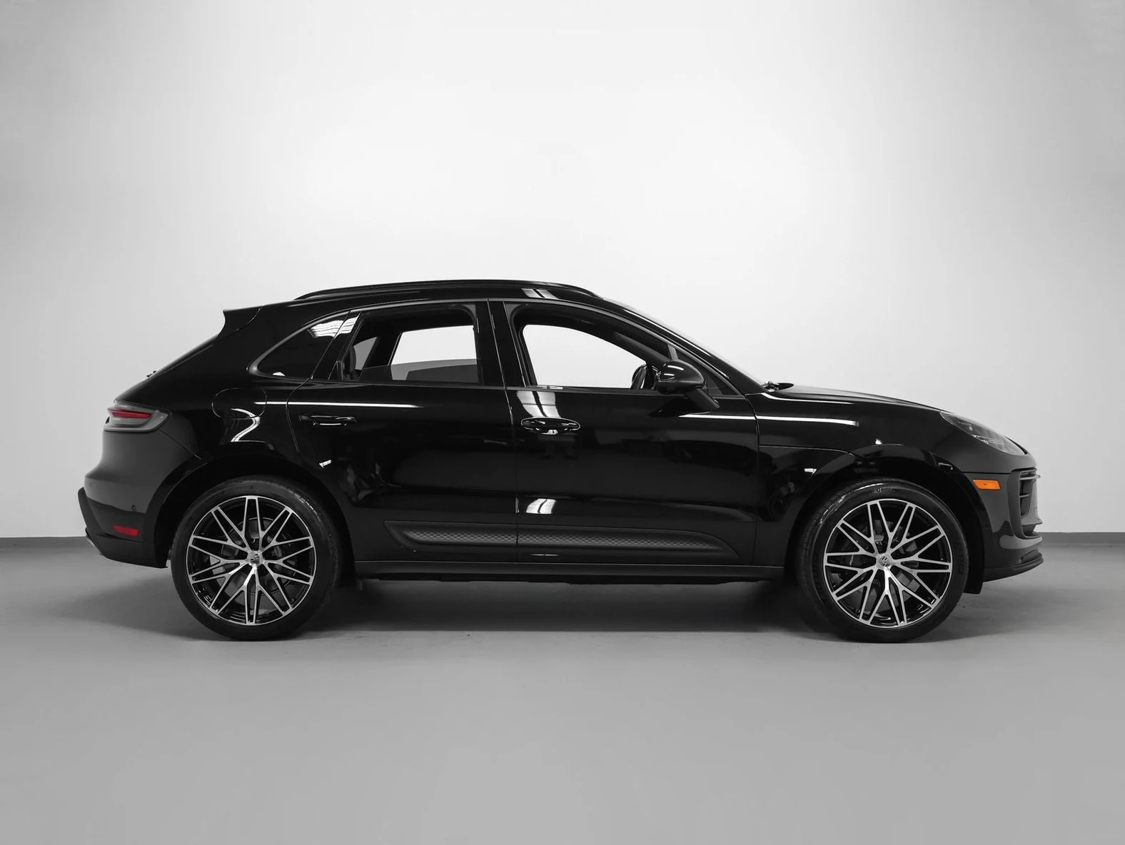 2026 Porsche Macan (95B), 12/20
