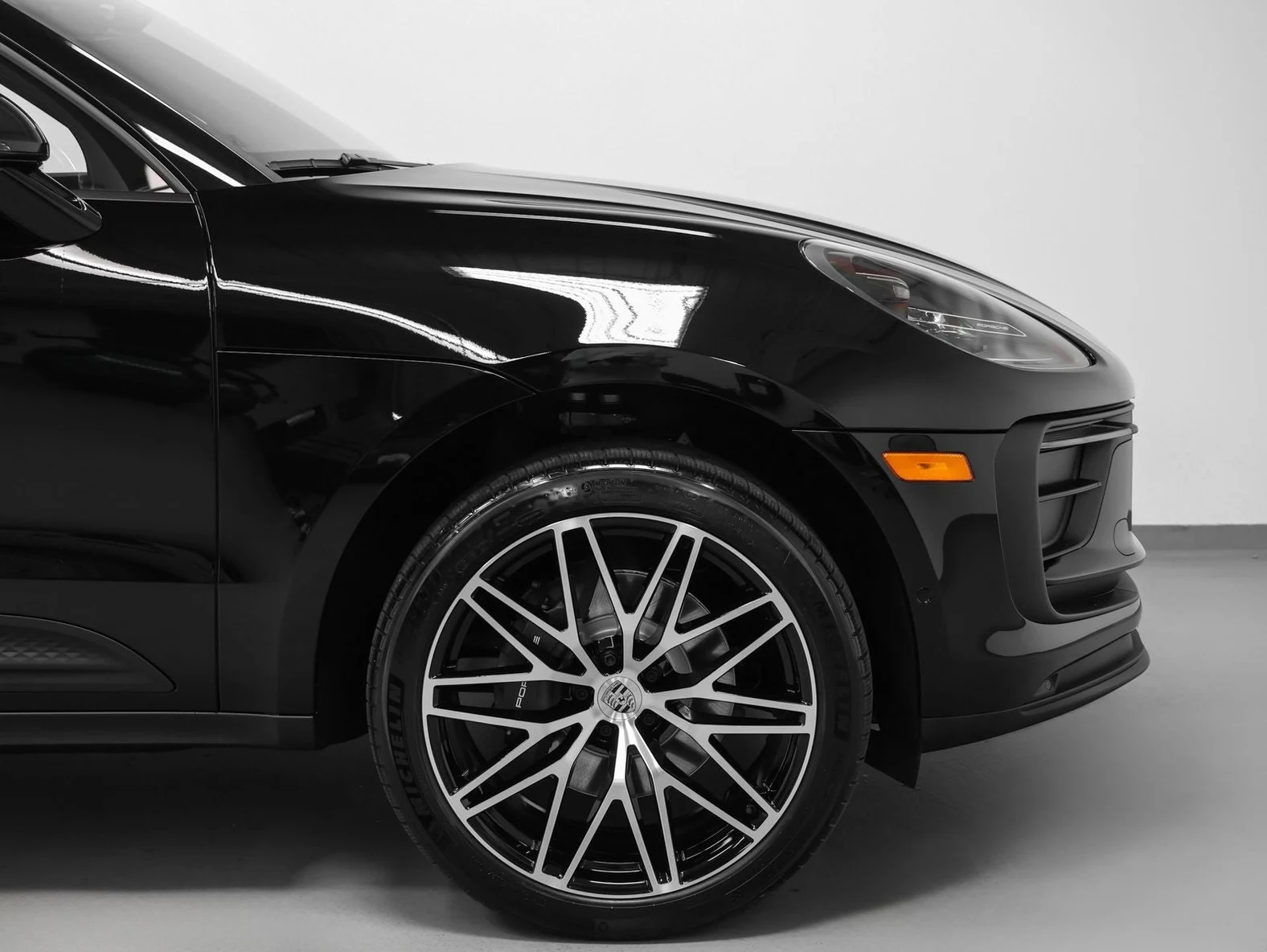 2026 Porsche Macan (95B), 13/20