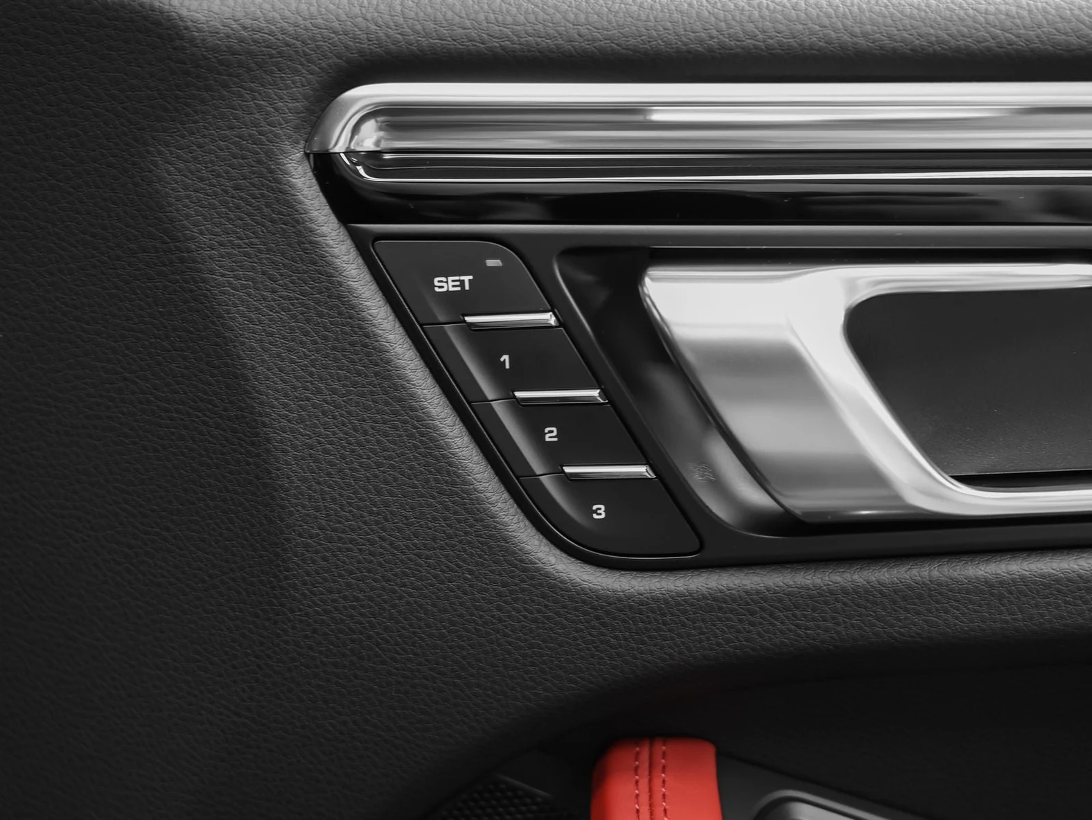2026 Porsche Macan (95B), 18/20