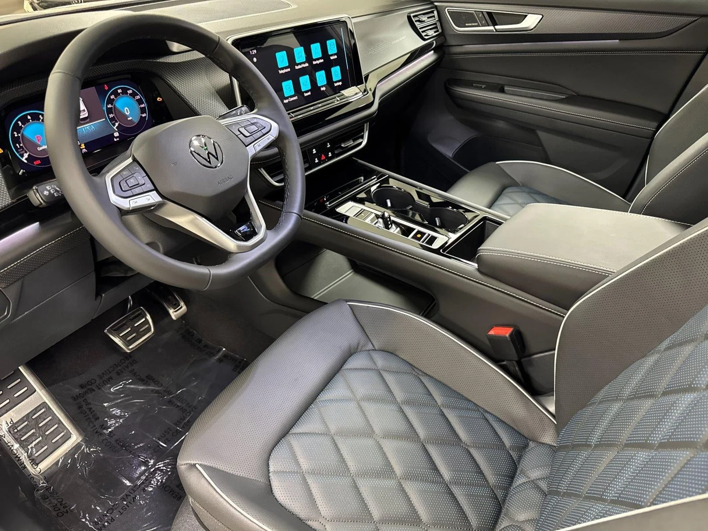 2026 Volkswagen Atlas Cross Sport 2.0T SEL Premium R-Line (2024 Update), 9/20