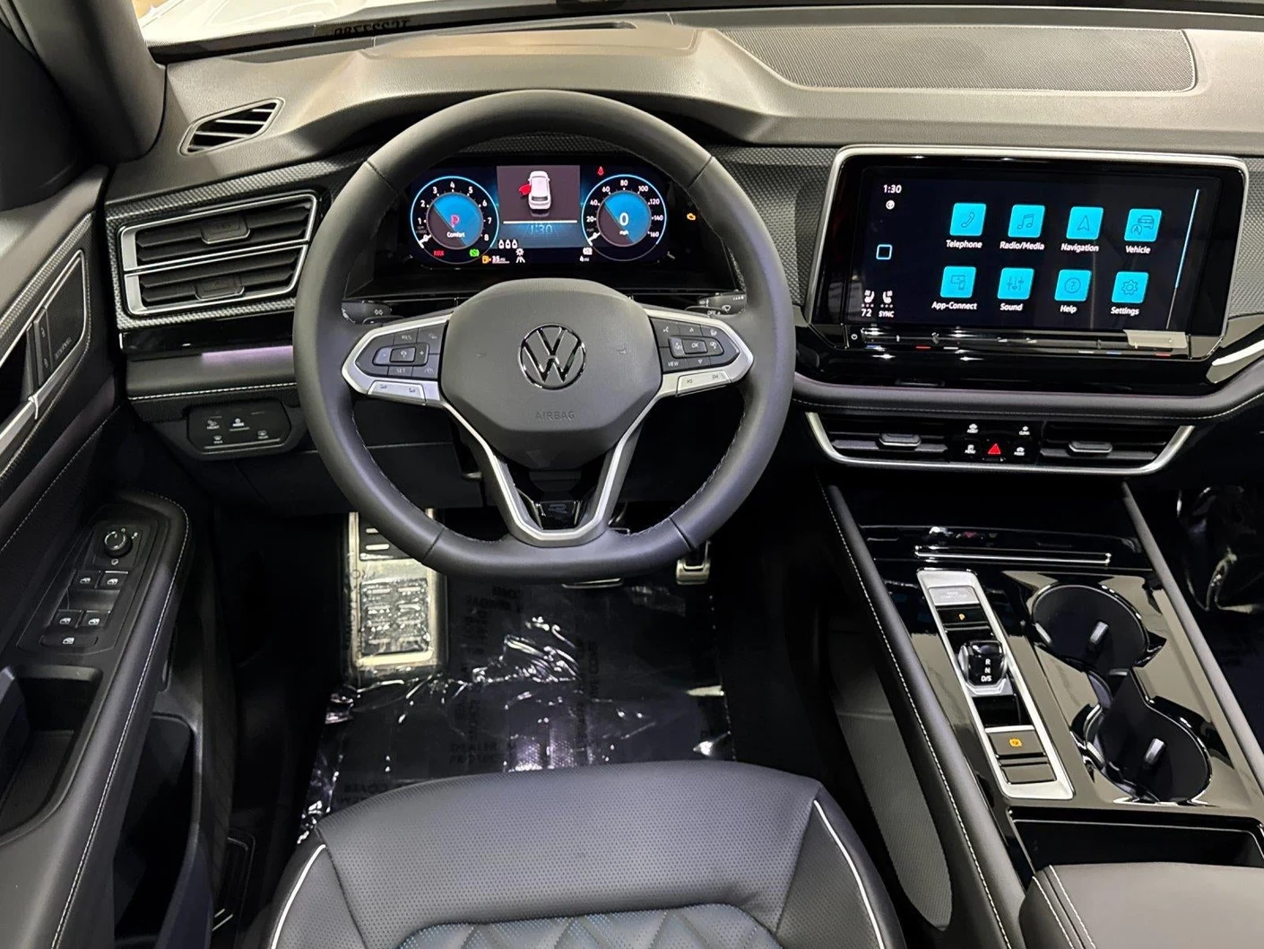 2026 Volkswagen Atlas Cross Sport 2.0T SEL Premium R-Line (2024 Update), 13/20