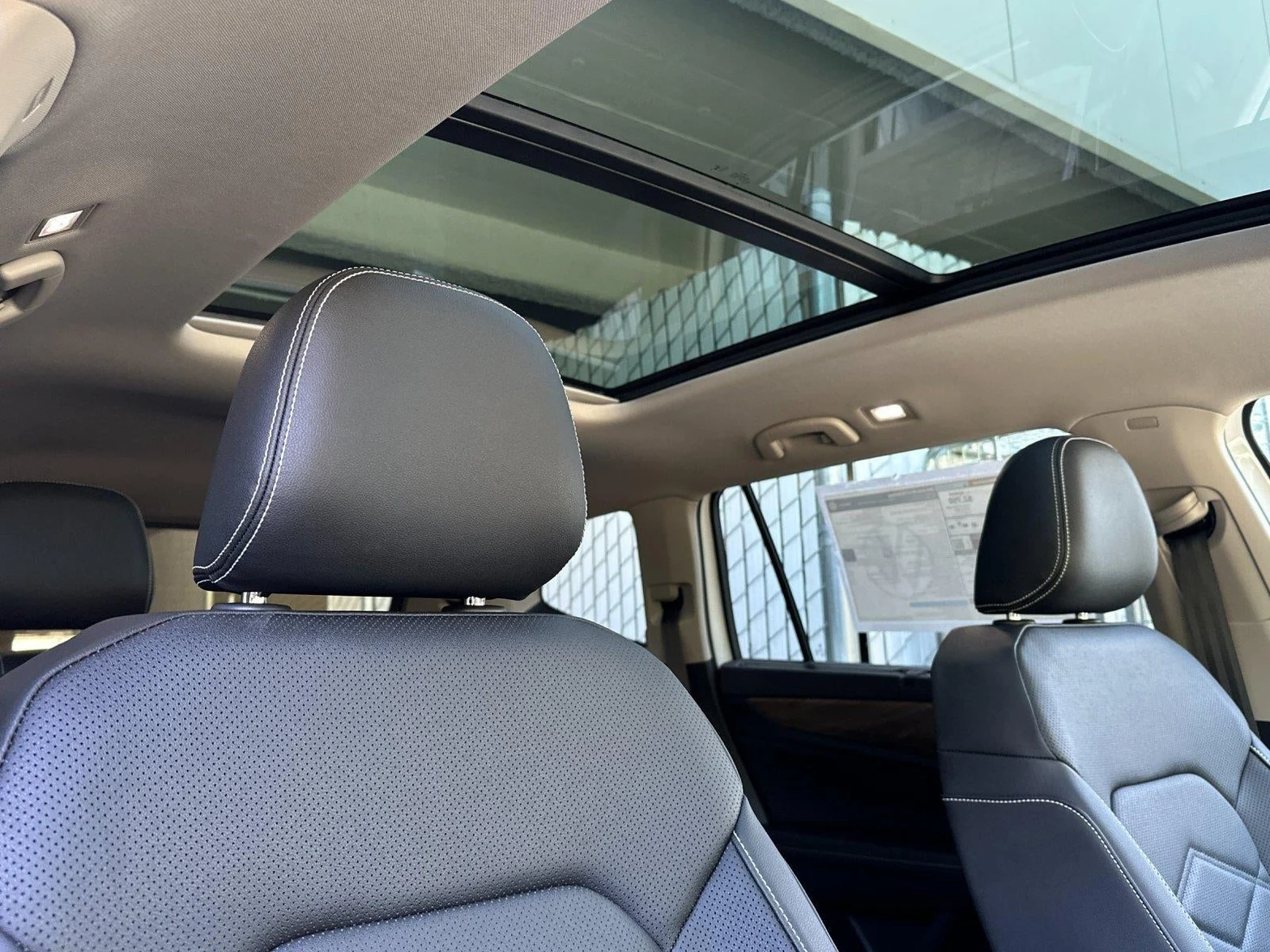 2026 Volkswagen Atlas 2.0T SE with Technology (2024 Update), 17/20