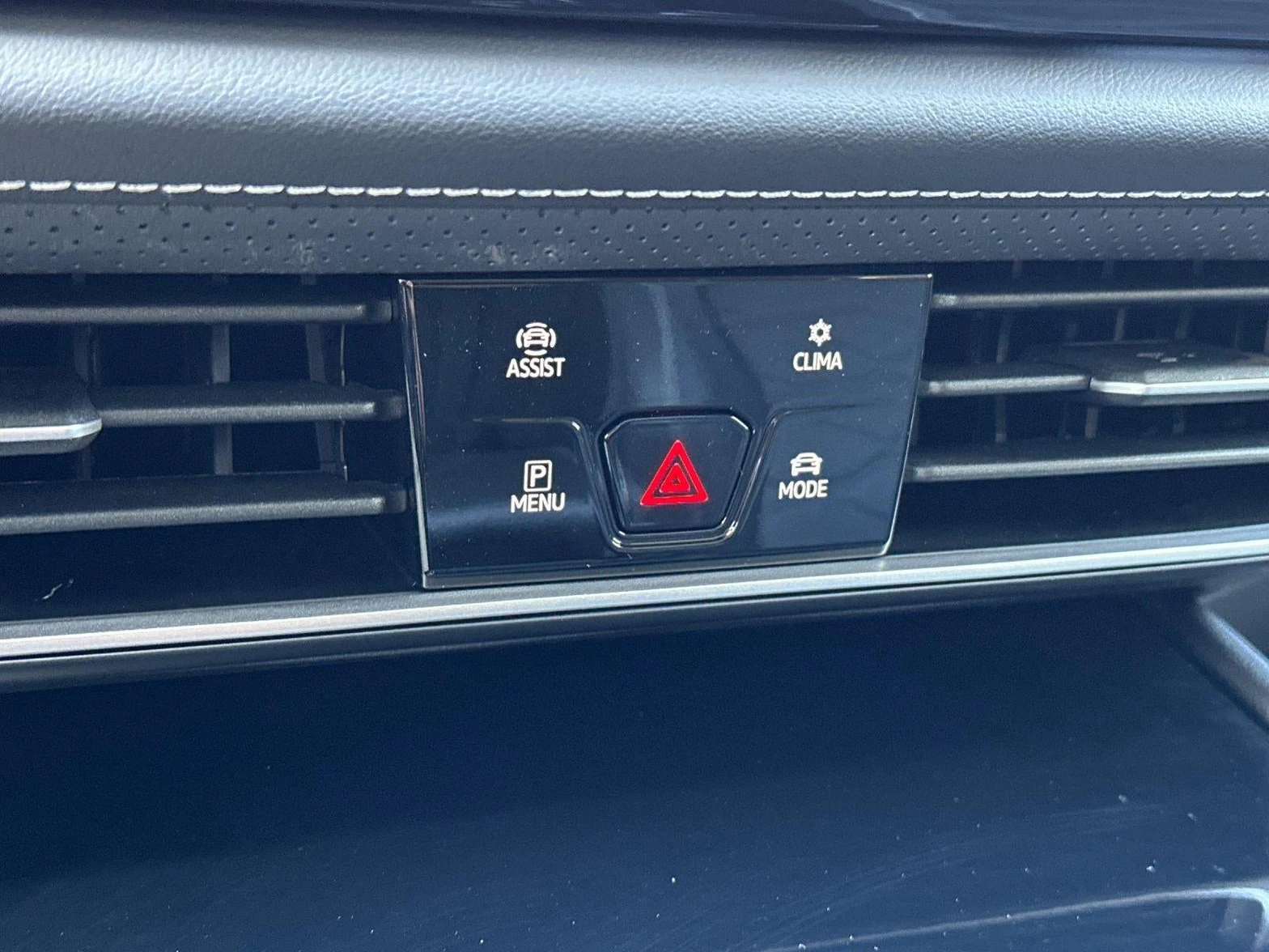 2026 Volkswagen Atlas 2.0T SE with Technology (2024 Update), 20/20