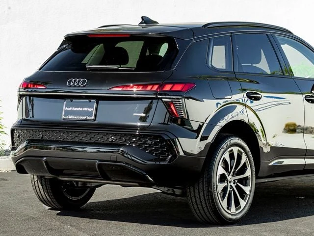 2026 Audi Q3 S line quattro (FJ), 8/20