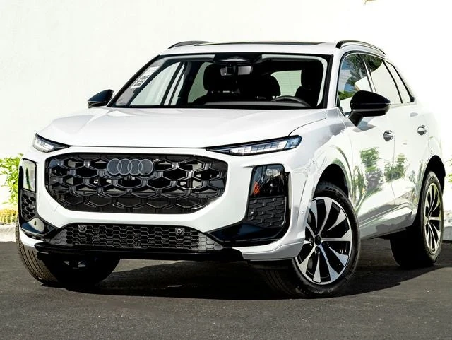 Audi Q3 S line quattro (FJ) · Glacier White Metallic · Indigo Auto Group