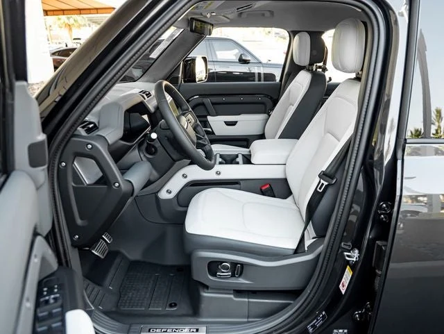 2026 Land Rover Defender 130 X (L663), 15/20