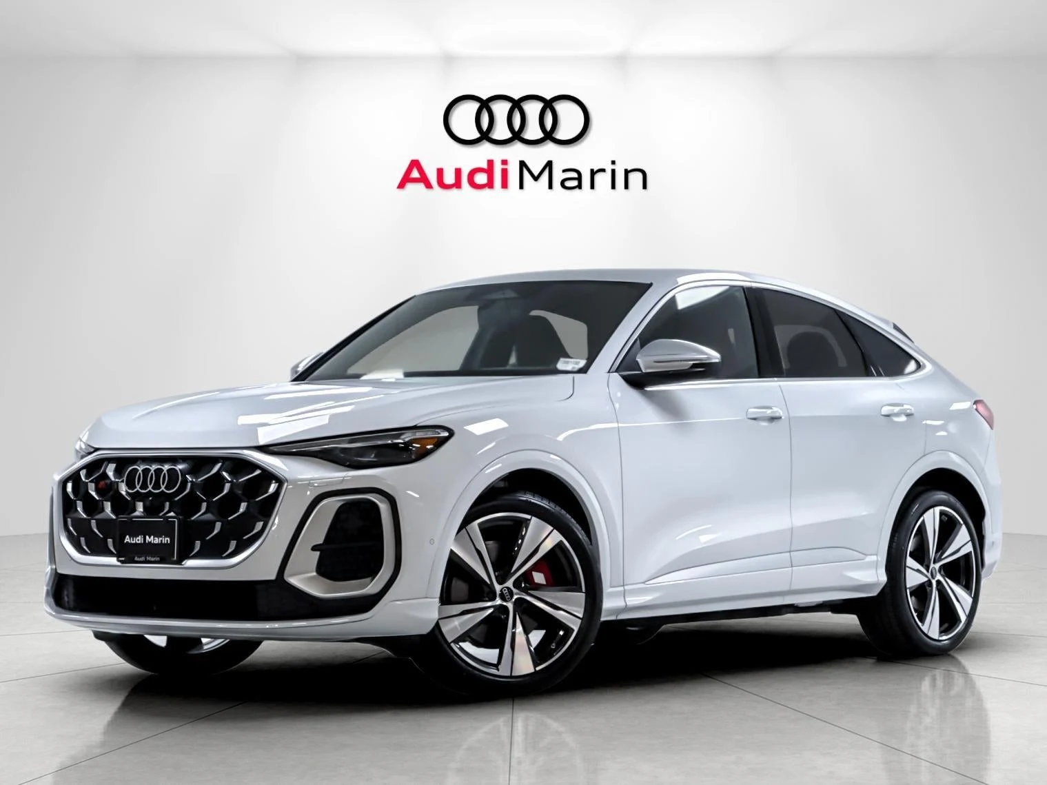 Audi SQ5 Sportback Premium Plus quattro (GU) · Glacier White Metallic · Indigo Auto Group
