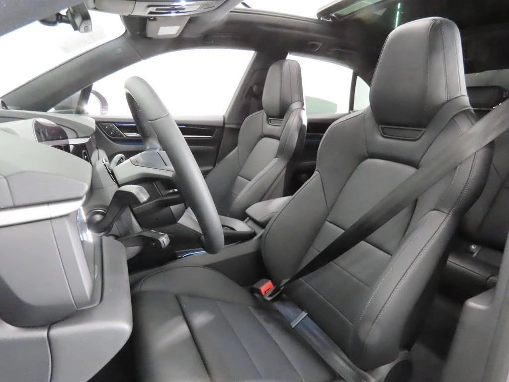 2026 Porsche Macan 4 Electric (XAB), 5/20