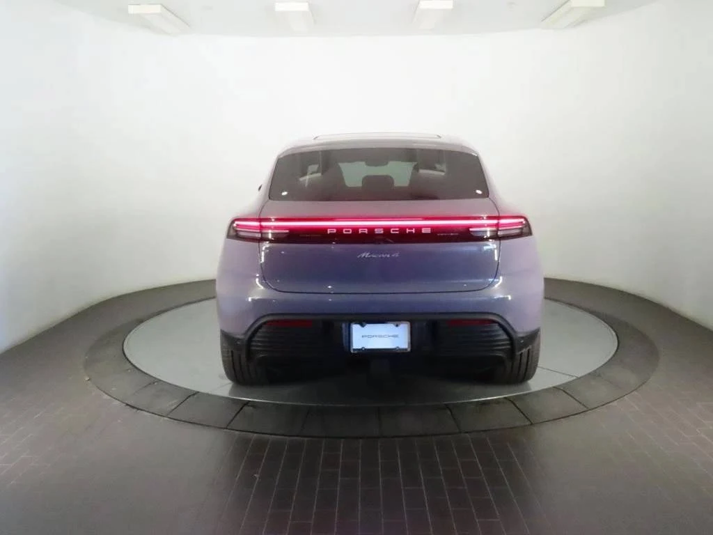 2026 Porsche Macan 4 Electric (XAB), 6/20