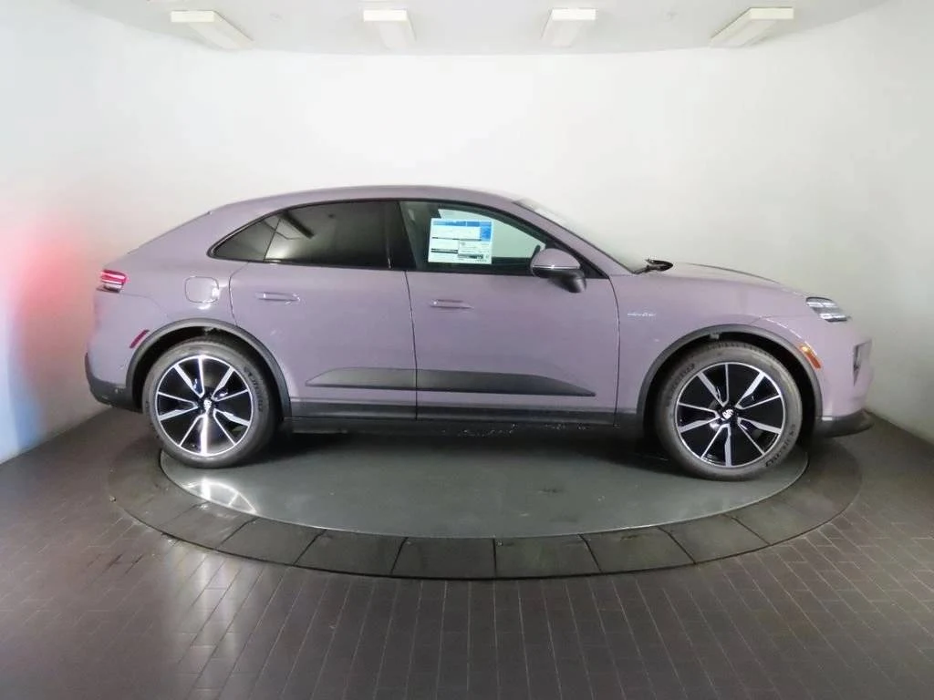 2026 Porsche Macan 4 Electric (XAB), 8/20