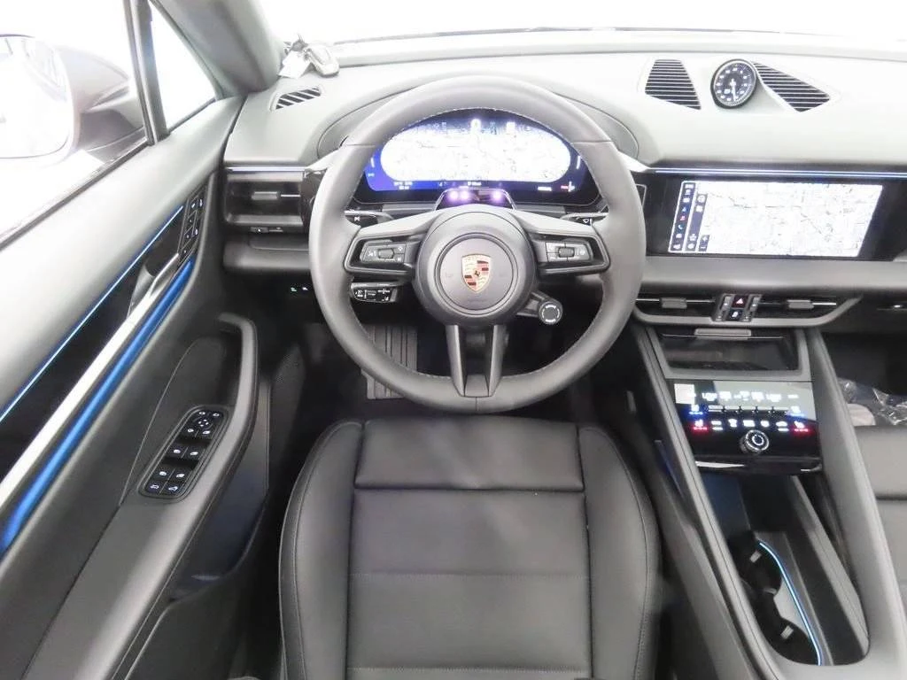 2026 Porsche Macan 4 Electric (XAB), 18/20