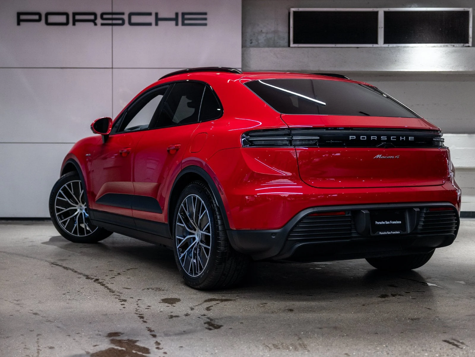 2026 Porsche Macan 4 Electric (XAB), 3/20