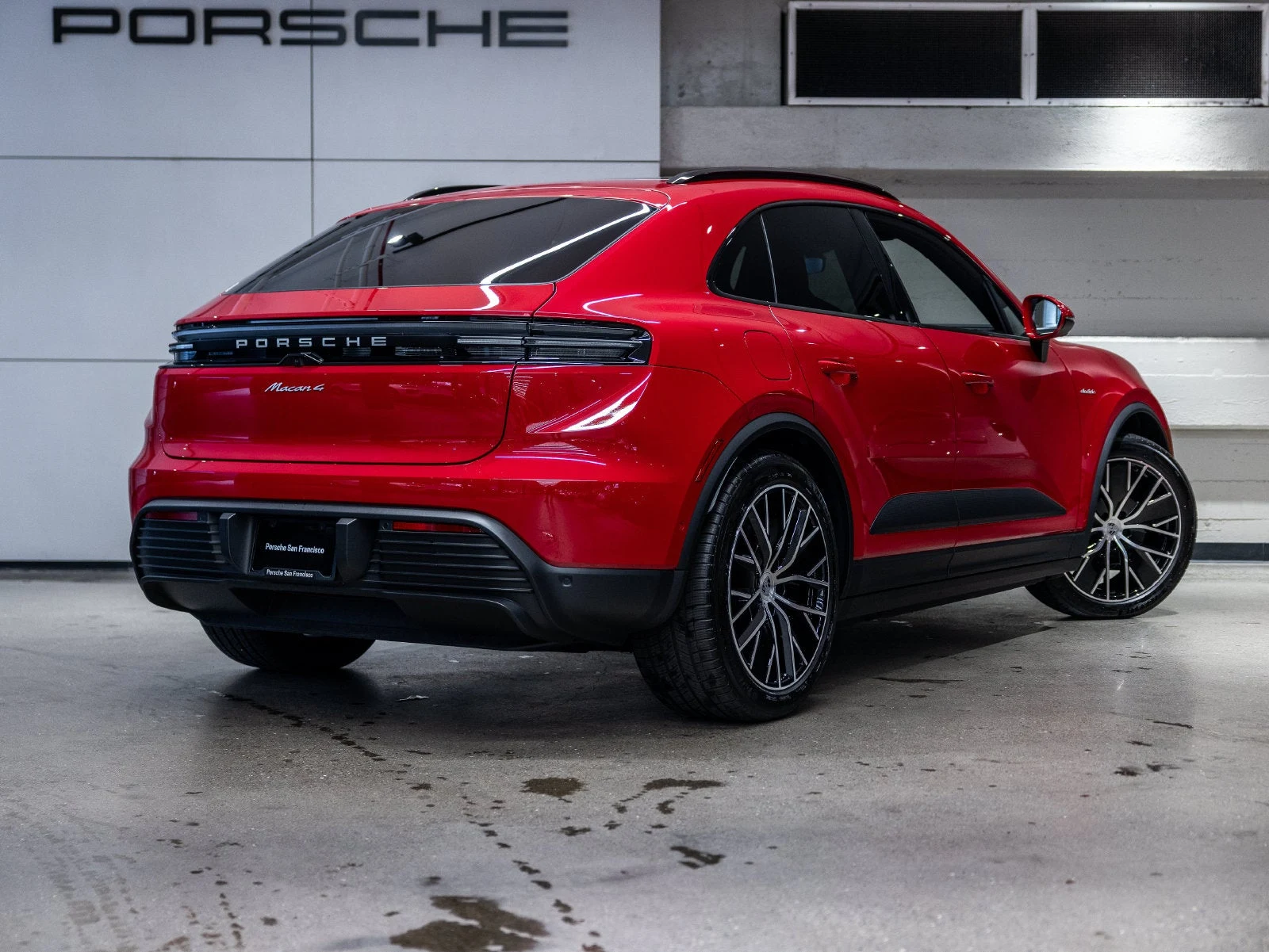 2026 Porsche Macan 4 Electric (XAB), 8/20