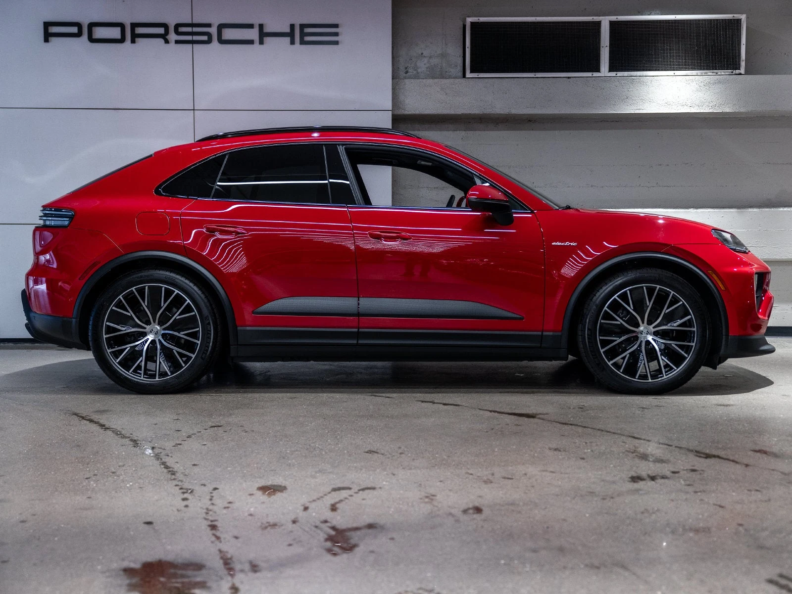 2026 Porsche Macan 4 Electric (XAB), 9/20