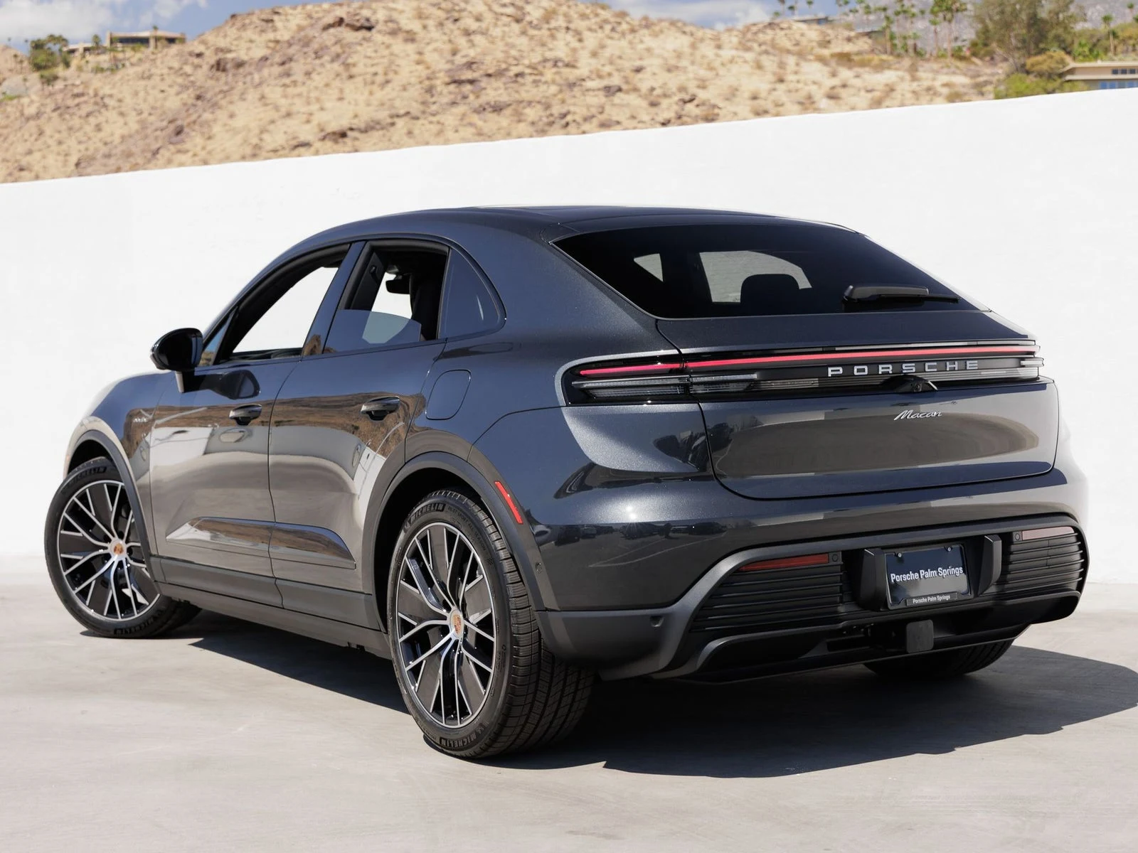 2026 Porsche Macan Electric (XAB), 3/20